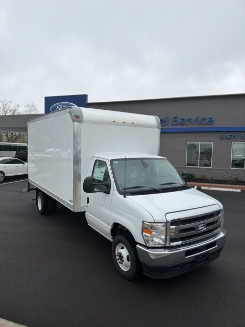 2026 Ford E-450SD Base