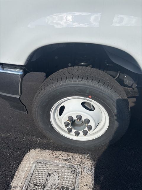 2026 Ford E-450SD Base