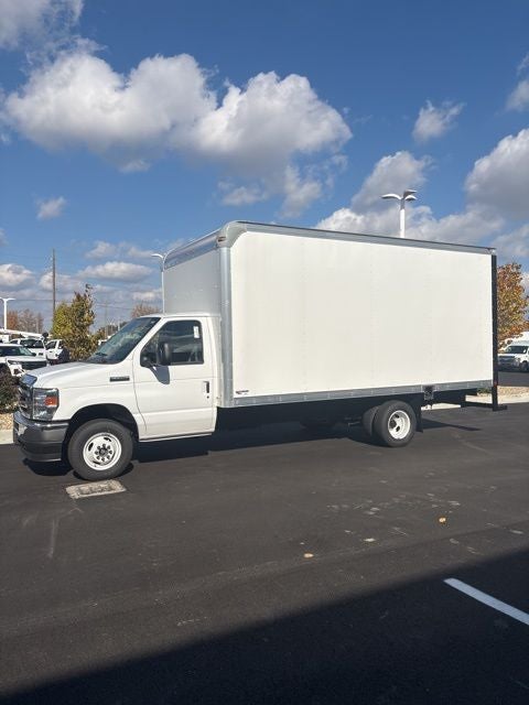 2026 Ford E-450SD Base