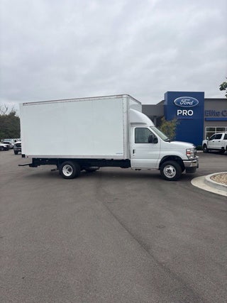 2026 Ford E-450SD Base