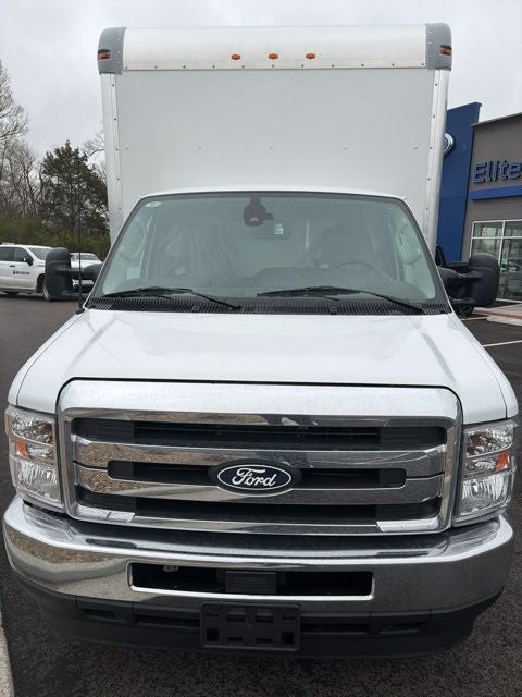 2026 Ford E-450SD Base