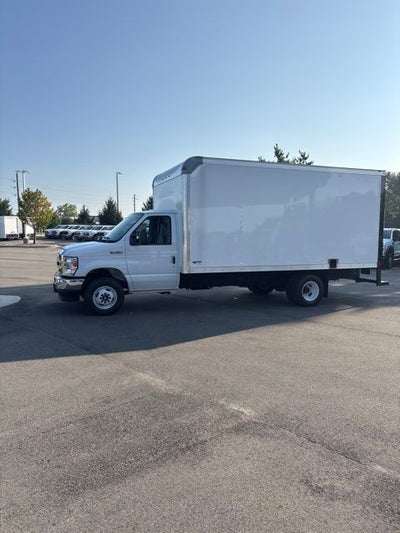 2027 Ford E-450SD Base