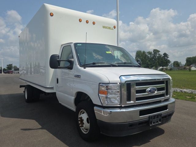 2023 Ford E-450SD Base