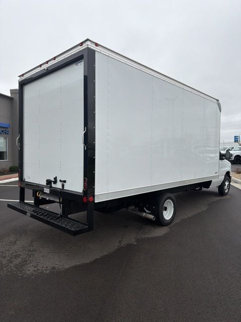 2026 Ford E-450SD Base