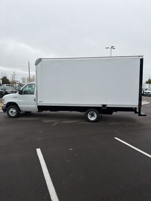 2026 Ford E-450SD Base
