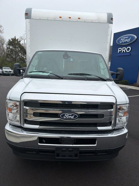 2026 Ford E-450SD Base
