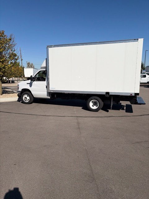 2026 Ford E-450SD Base