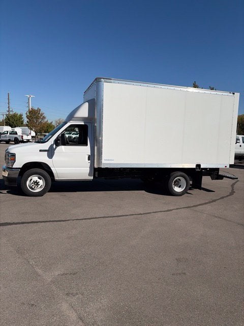 2026 Ford E-450SD Base