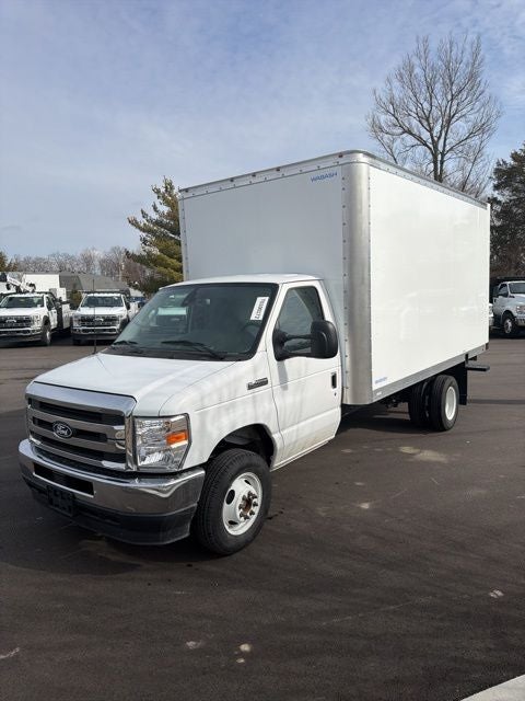 2026 Ford E-450SD Base