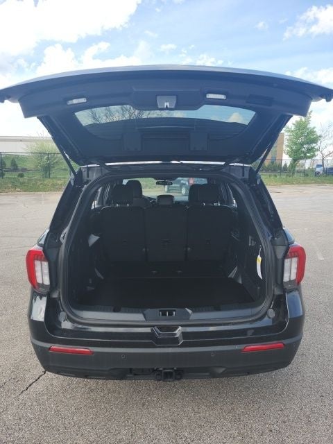 2025 Ford Utility Police Interceptor Base