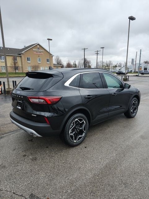 2026 Ford Escape Platinum