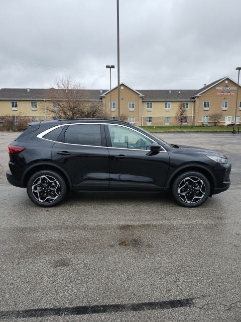 2026 Ford Escape Platinum