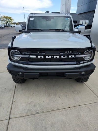 2026 Ford Bronco Outer Banks