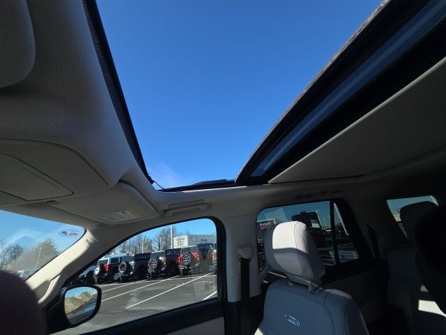 2025 Ford Expedition Platinum