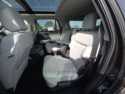 2025 Ford Expedition Platinum