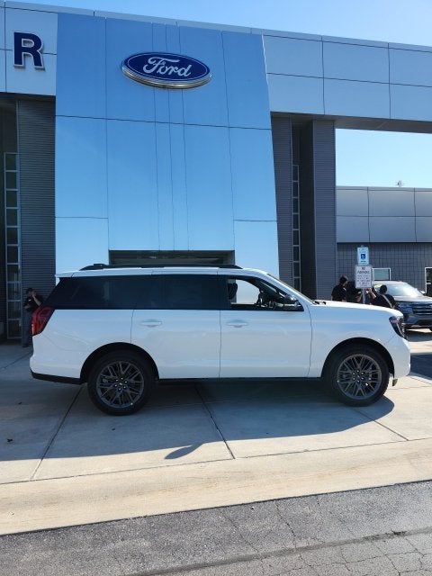 2027 Ford Expedition Platinum