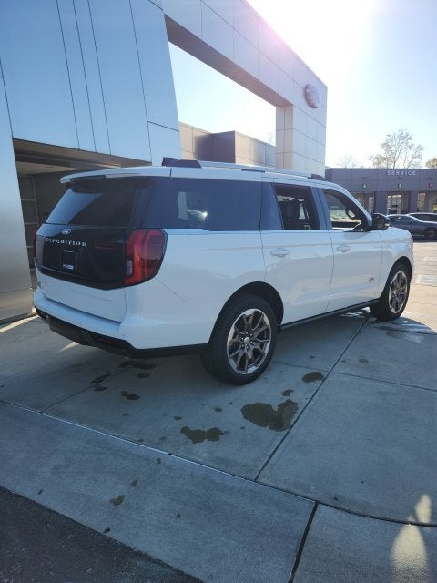 2027 Ford Expedition King Ranch