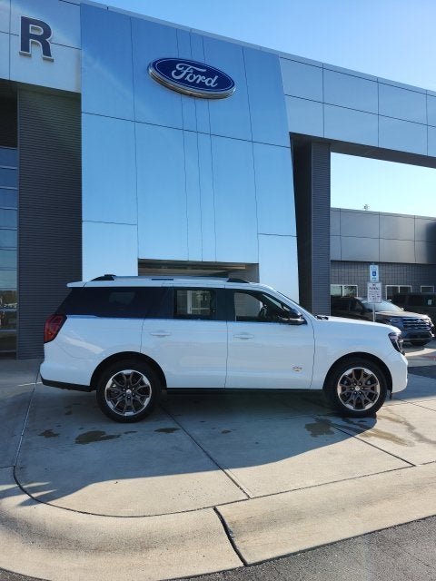 2027 Ford Expedition King Ranch