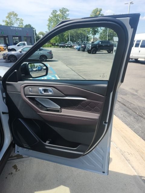 2027 Ford Explorer Platinum