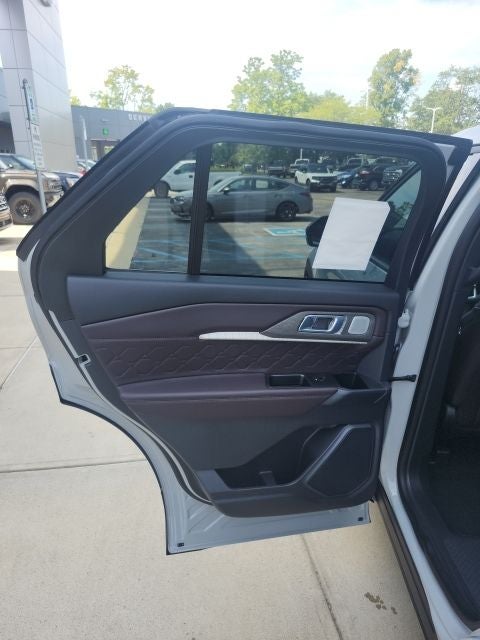 2027 Ford Explorer Platinum