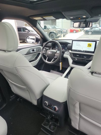2027 Ford Explorer Platinum