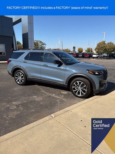 2025 Ford Explorer ST-Line