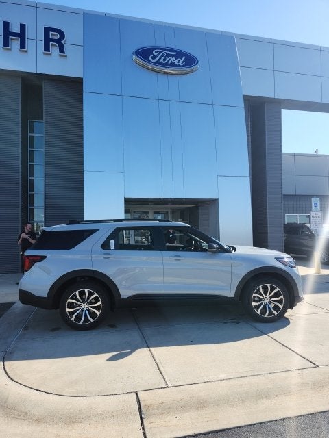 2027 Ford Explorer ST-Line