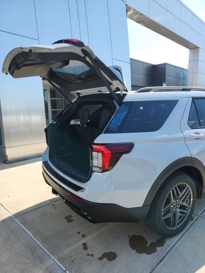 2027 Ford Explorer ST-Line