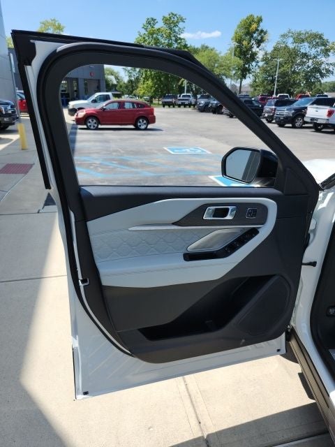 2027 Ford Explorer Platinum
