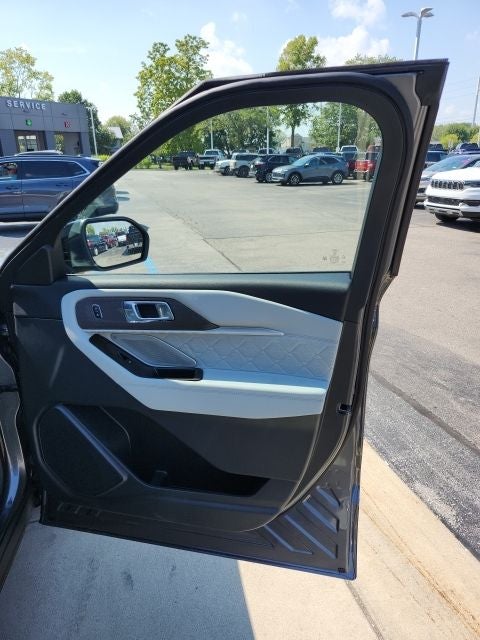 2027 Ford Explorer Platinum