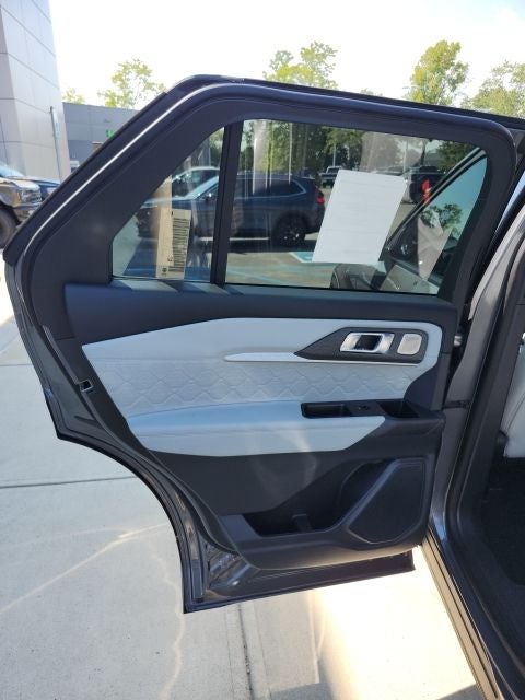 2027 Ford Explorer Platinum