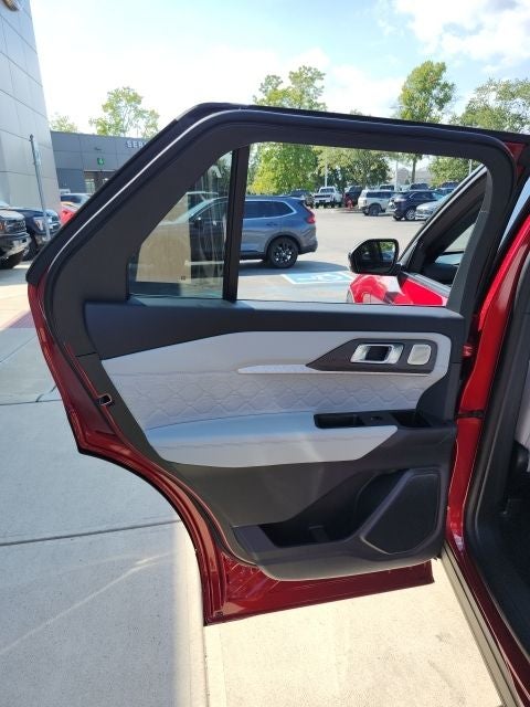 2027 Ford Explorer Platinum