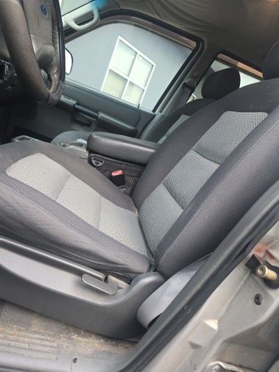 2004 Ford Explorer Sport Trac XLT 126 WB