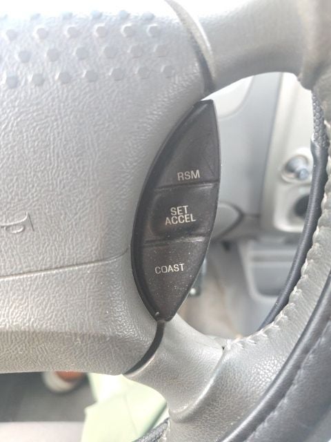2004 Ford Explorer Sport Trac XLT 126 WB