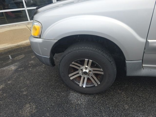 2004 Ford Explorer Sport Trac XLT 126 WB