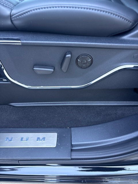 2027 Ford F-250 Platinum