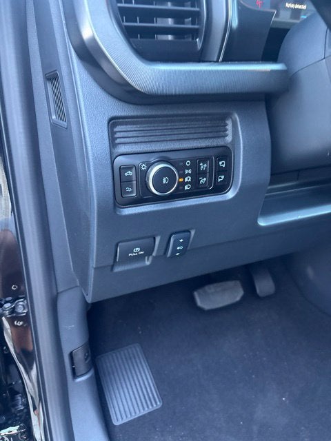 2027 Ford F-250 Platinum