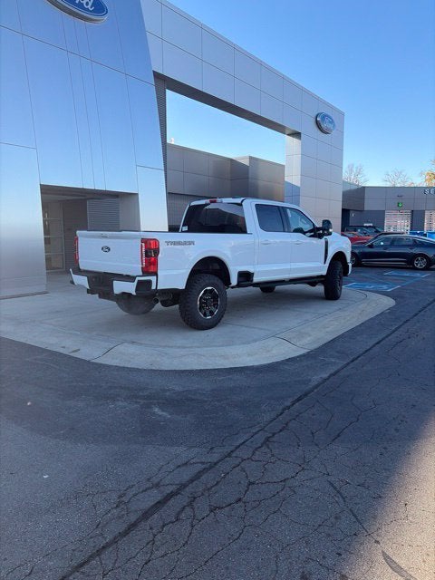 2027 Ford F-250 Lariat