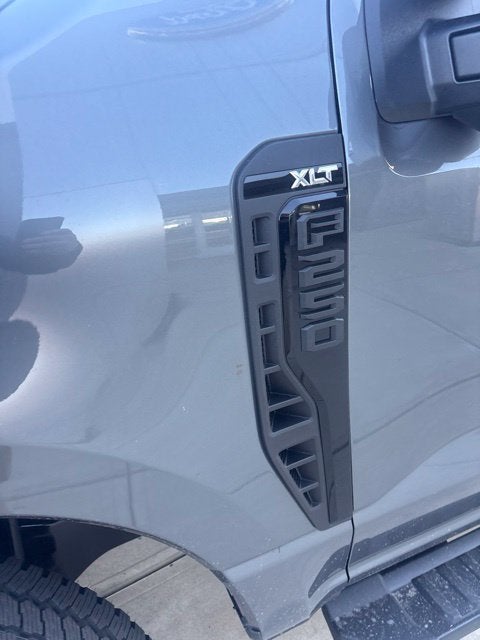 2027 Ford F-250 XLT