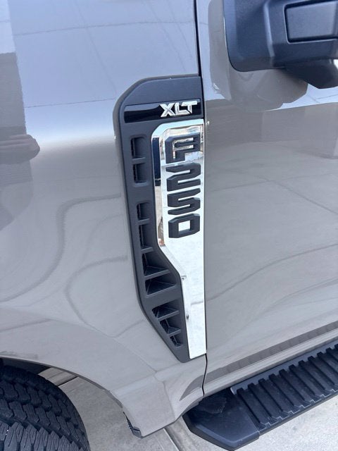 2027 Ford F-250 XLT