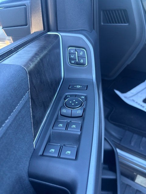 2027 Ford F-250 Lariat