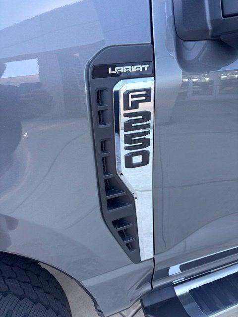 2027 Ford F-250 Lariat