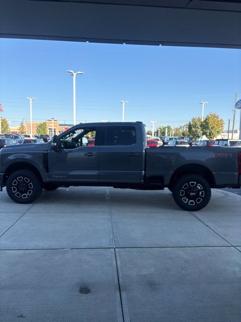 2027 Ford F-350 Platinum