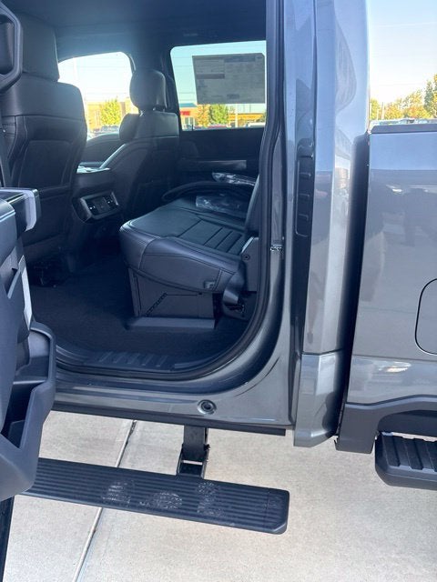 2027 Ford F-350 Platinum