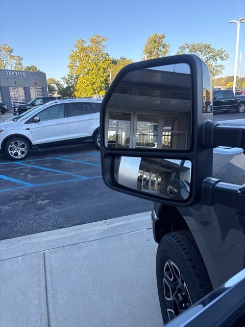 2027 Ford F-350 Platinum