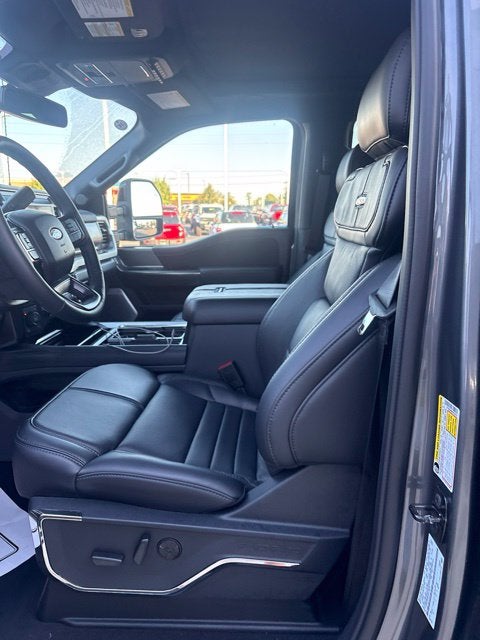 2027 Ford F-350 Platinum