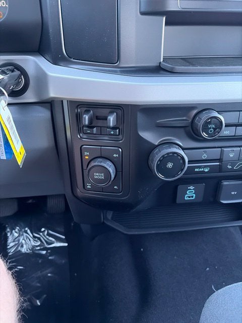 2027 Ford F-350 XLT