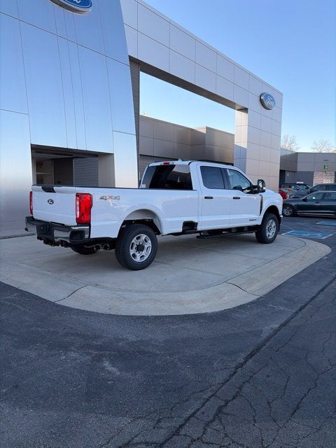 2027 Ford F-350 XLT