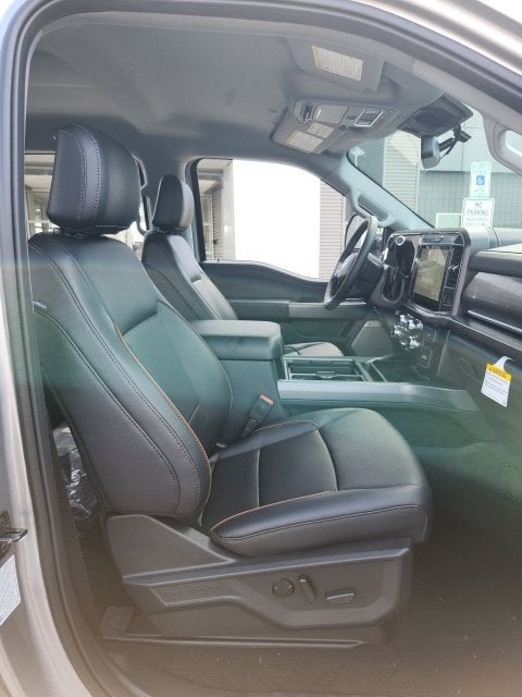 2027 Ford F-350 Lariat