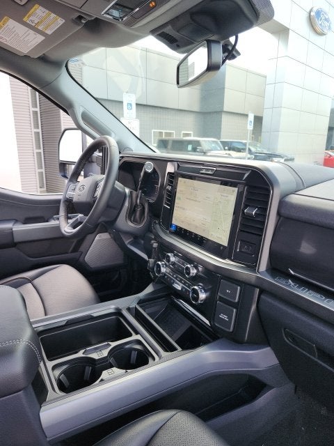 2027 Ford F-350 Lariat